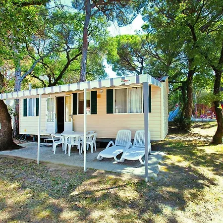 Caravan Park Belvedere, 度假居 格拉多